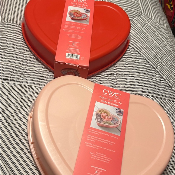 CWC Heart-Shaped Snackle Box - Picture 5 of 13